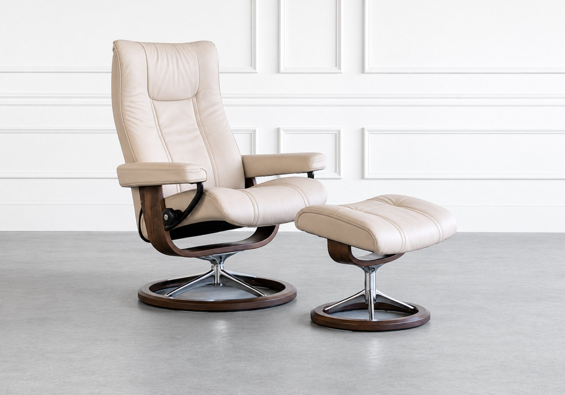Wing Signature - Beige & New Walnut