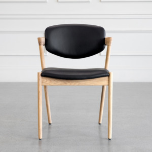 Karen Leather D-Chair - Oak & Black - Front Karen Leather D-Chair - Oak & Black - Front