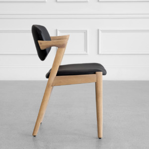 Karen Leather D-Chair - Oak & Black - Side Karen Leather D-Chair - Oak & Black - Side